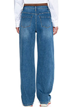 MEDIUM WASH
