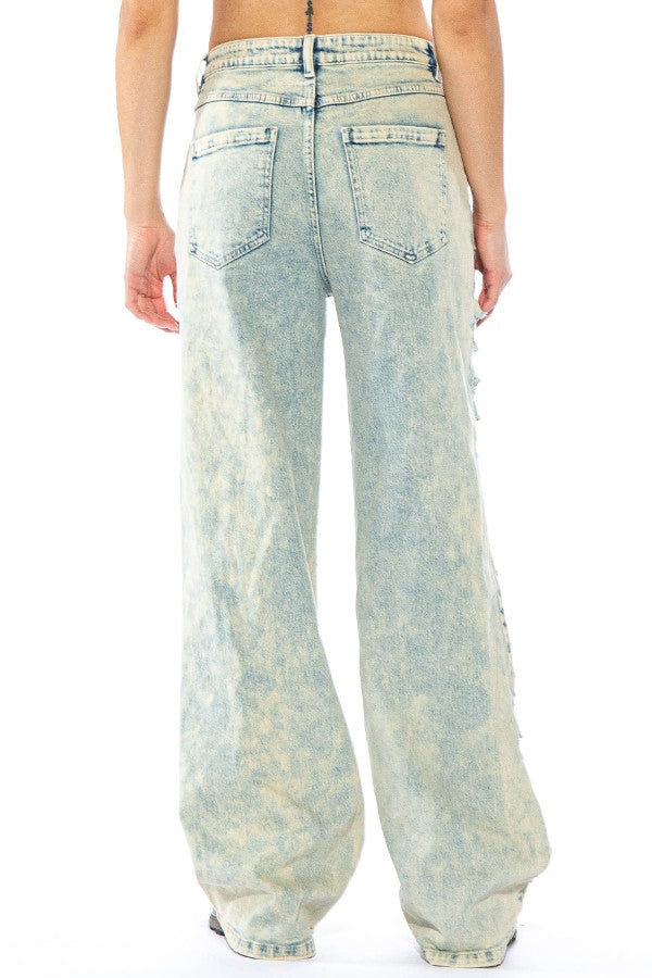 MEDIUM WASH