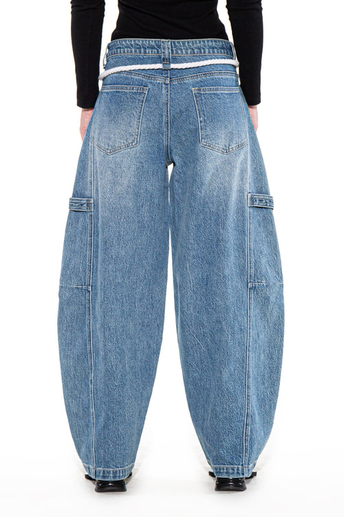 MEDIUM WASH